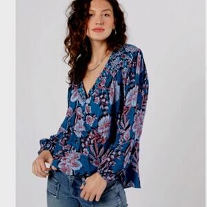BAND OF THE FREE BOG‎ JOSIE SAPPHIRE MIXED PRINT LONG SLEEVE TOP V-NECK M